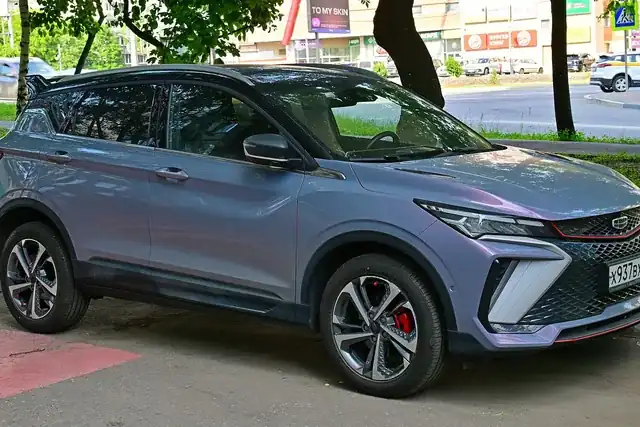 Кроссовер Geely Coolray
