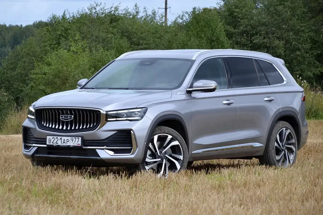 Кроссовер Geely Monjaro
